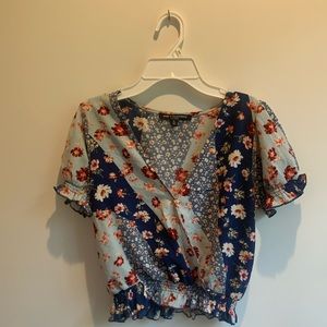 Floral size medium crop top